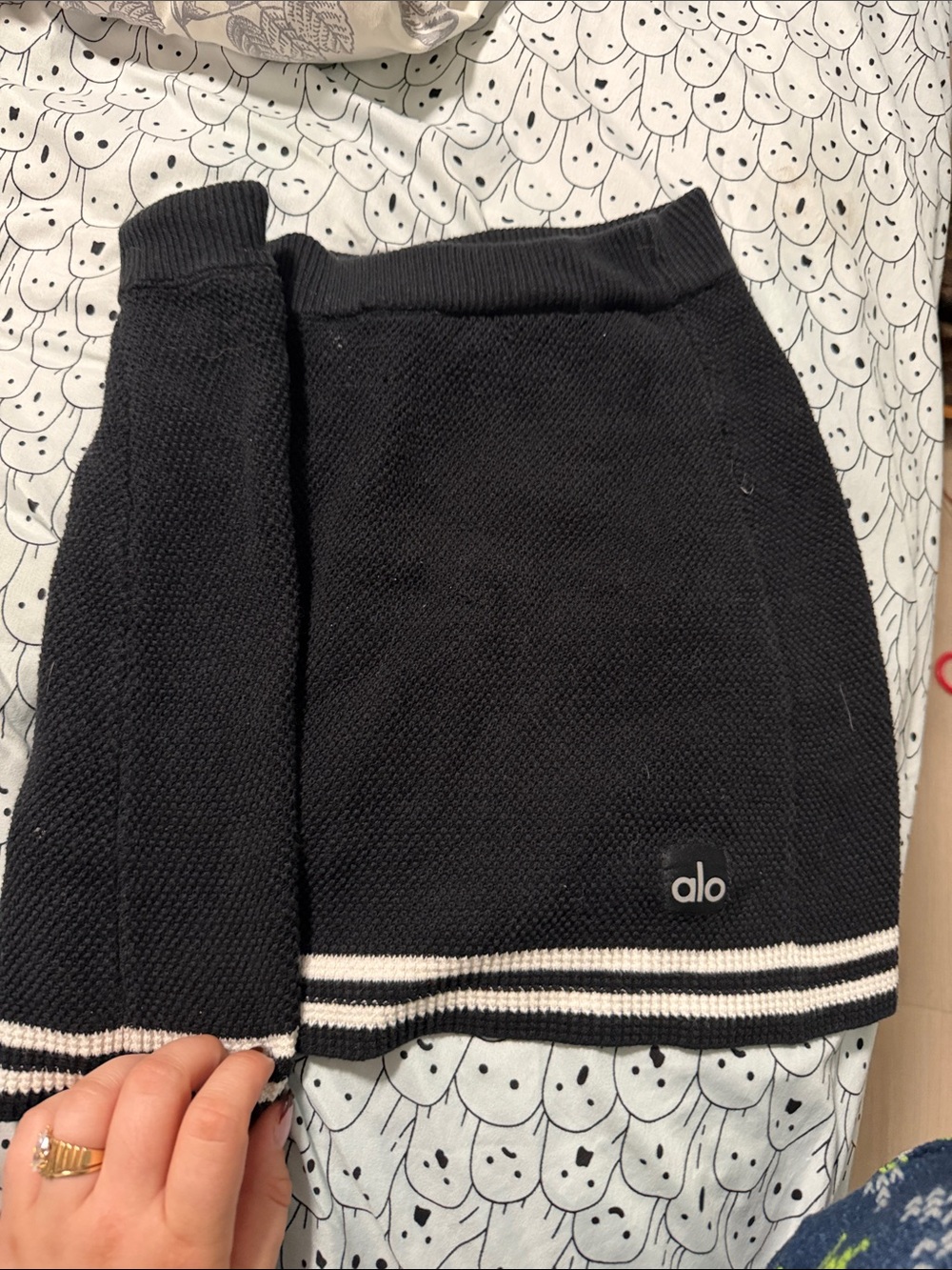 ALO Yoga Black Knit Athletic Skort with White Stripe Hem